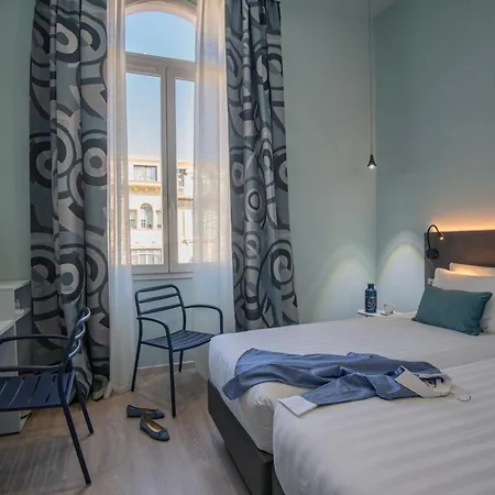 Отель Western Alba 4*