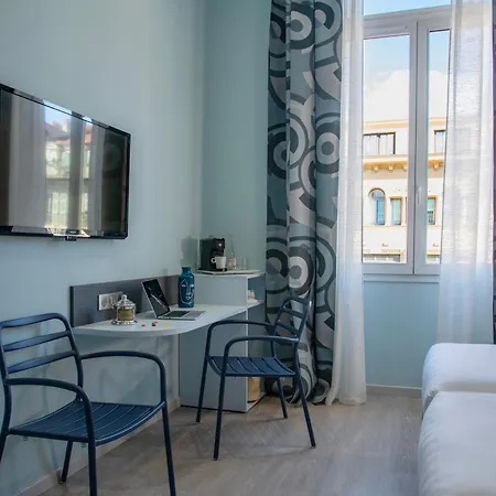 Отель Western Alba 4*